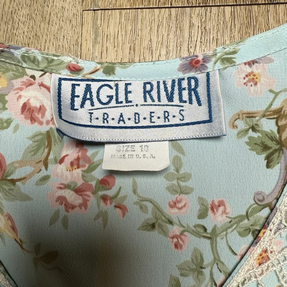 Vintage Eagle River Traders 2 piece set blue‎ floral lace